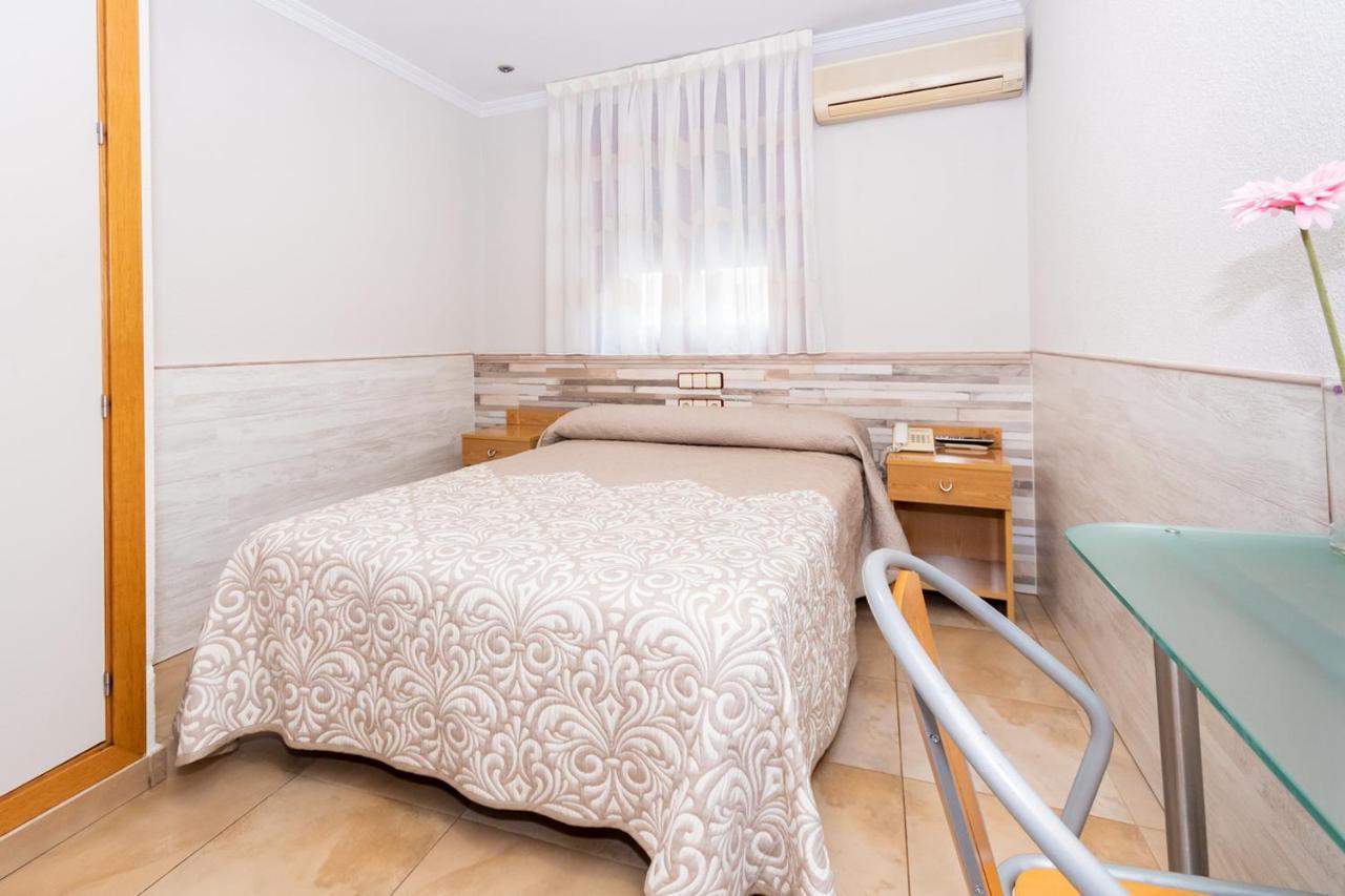 Hostal Viky — Photos 3